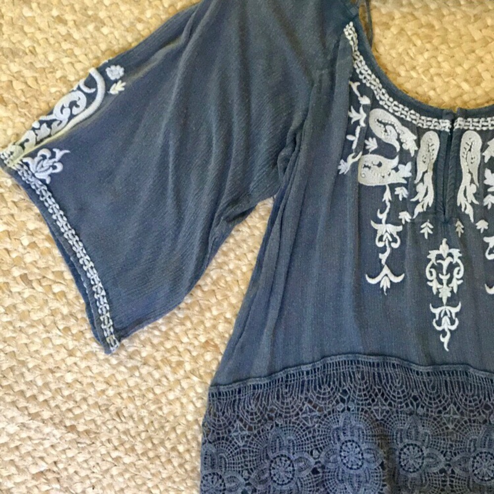 Embroidered Top - Picture 2 of 3